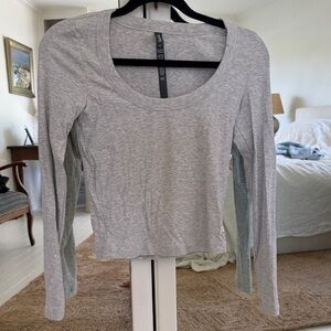 Vuori Light Gray Pose Scoop Long Sleeve Top
